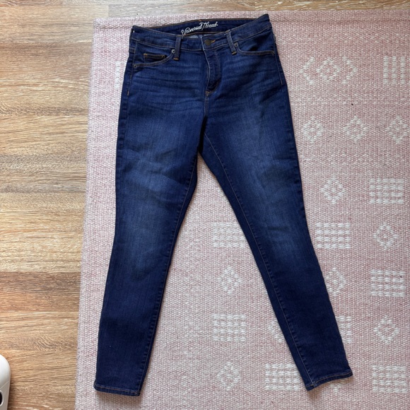 Universal Thread High Rise Skinny Jean - Picture 5 of 5